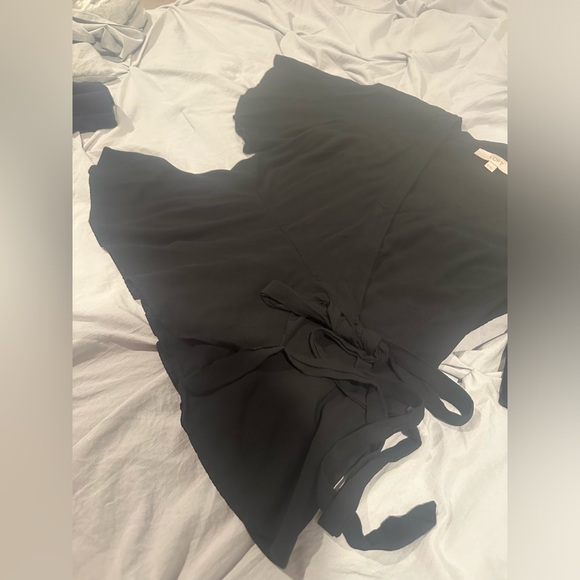 Loft Black Tie Wrap Blouse Flutter Sleeves Size XS - Picture 5 of 5